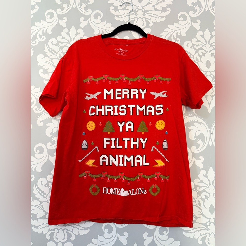 4/$25 • Home Alone‎ “Filthy Animals” Cotton T-Shirt